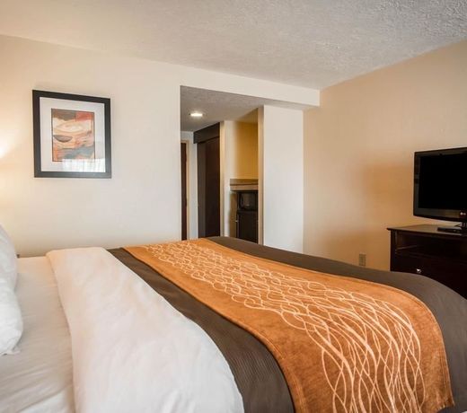 Comfort Inn & Suites by Choice Hotels at Fort Eisenhower Augusta