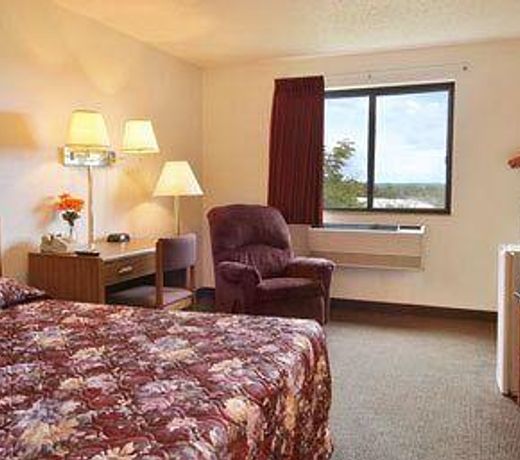 Super 8 by Wyndham Augusta