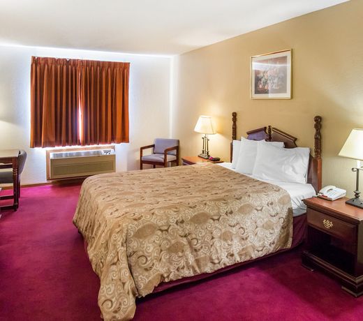 Rodeway Inn Cedar Rapids
