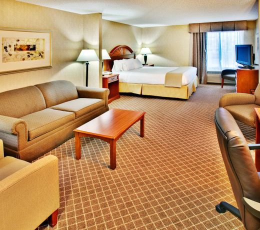 Holiday Inn Express Hotel & Suites Cedar Rapids I-380 at 33rd Avenue, an IHG Hotel