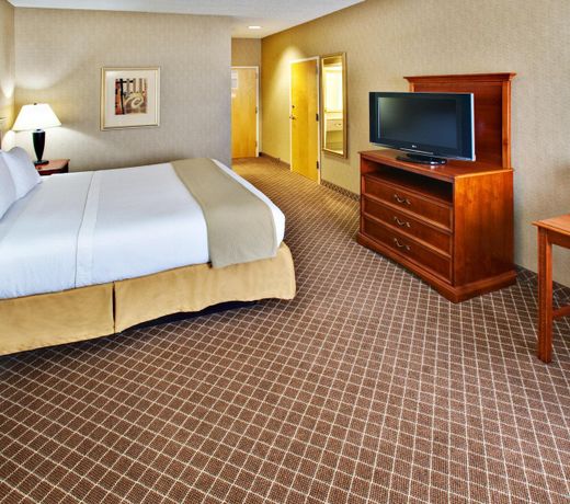 Holiday Inn Express Hotel & Suites Cedar Rapids I-380 at 33rd Avenue, an IHG Hotel