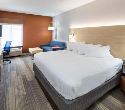 Holiday Inn Express Cedar Rapids - Collins Road, an IHG Hotel