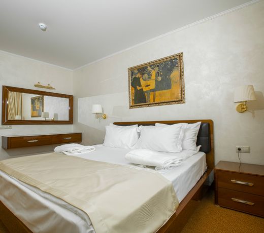 Victoria Hotel