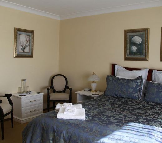 Bathurst Heights Bed & Breakfast