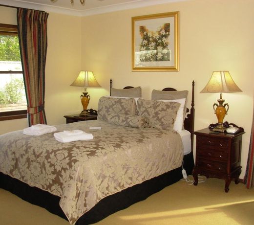 Bathurst Heights Bed & Breakfast