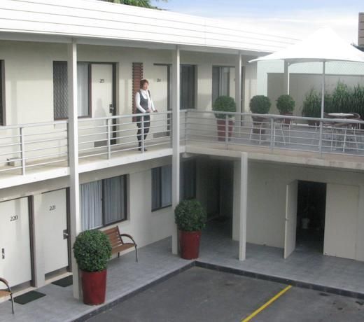 CLYDE RIVER MOTOR INN