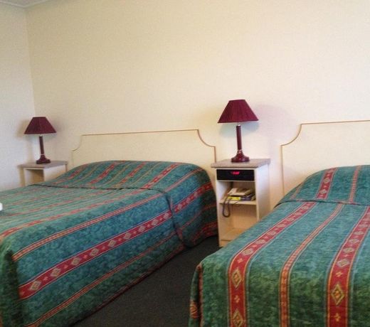 CLYDE RIVER MOTOR INN