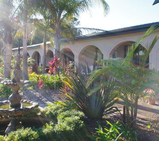 BATEMANS BAY MANOR