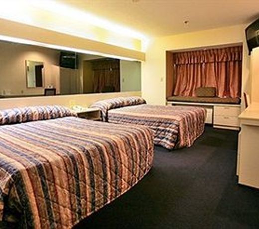 Econo Lodge Inn & Suites Evansville