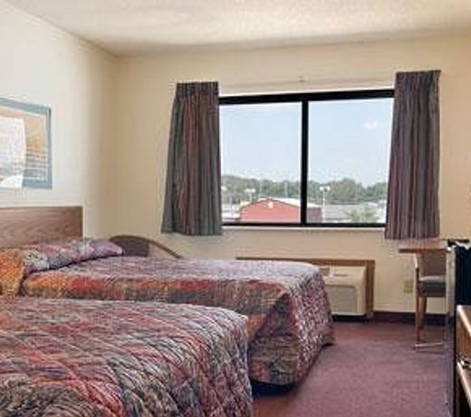 Super 8 by Wyndham Evansville East