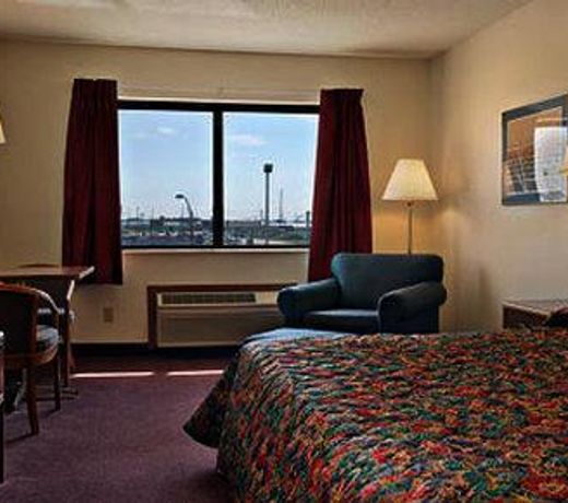 Super 8 by Wyndham Evansville East