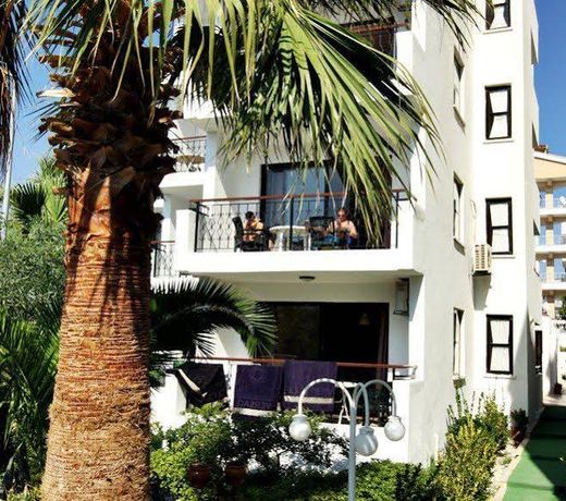 Tuntas Suites Altinkum