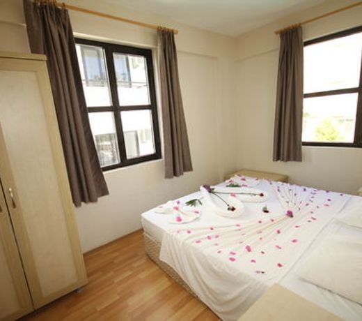 Tuntas Suites Altinkum
