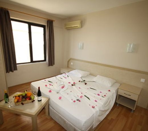 Tuntas Suites Altinkum
