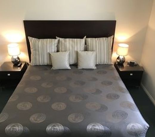 Sportsmans Motor Inn