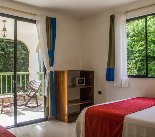 Fuego Lodge