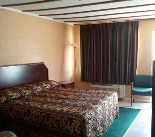 Holiday Motel