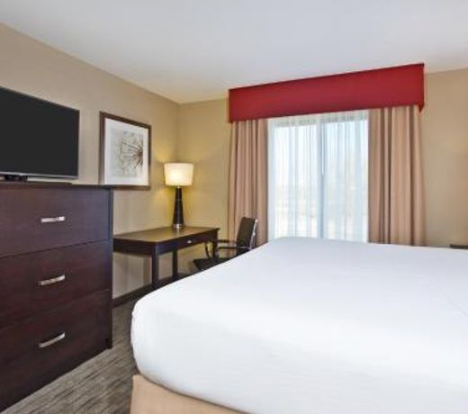Holiday Inn Express & Suites Springfield, an IHG Hotel