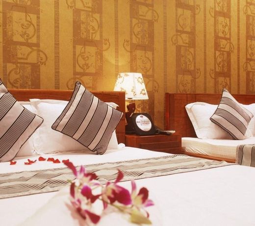 Aura Hotel