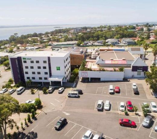 Ibis Styles The Entrance