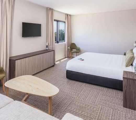 Ibis Styles The Entrance