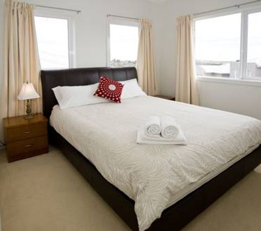Serviced Houses Gowanbrae