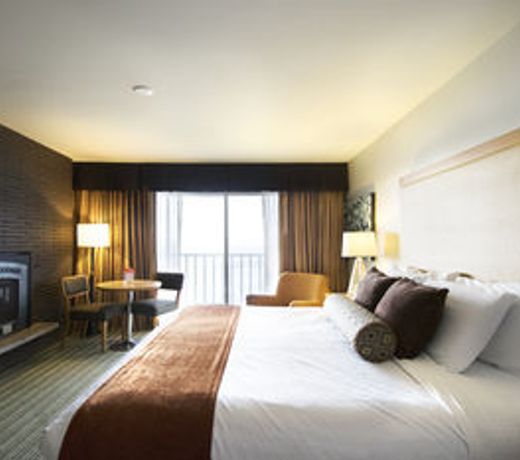 The Coho Oceanfront Lodge