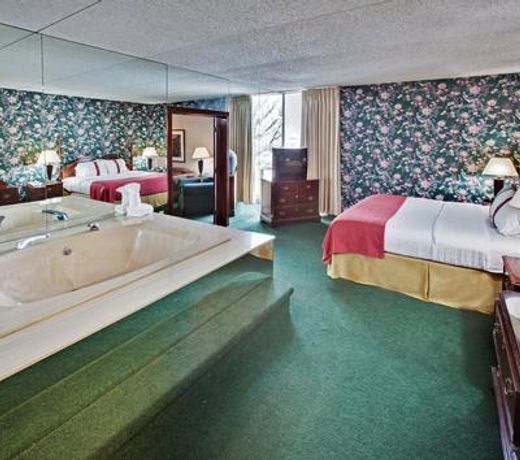 Holiday Inn Des Moines-Airport Conference Center, an IHG Hotel