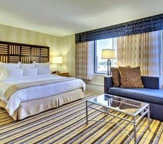 Renaissance Des Moines Savery Hotel