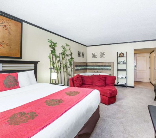 Baymont by Wyndham Des Moines North