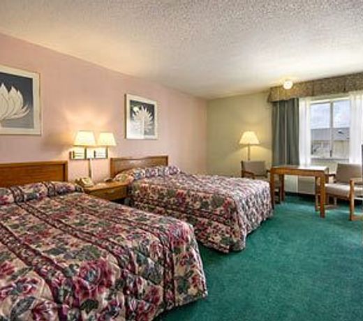 Super 8 by Wyndham Des Moines