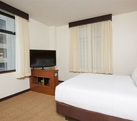 Hyatt Place Des Moines Downtown
