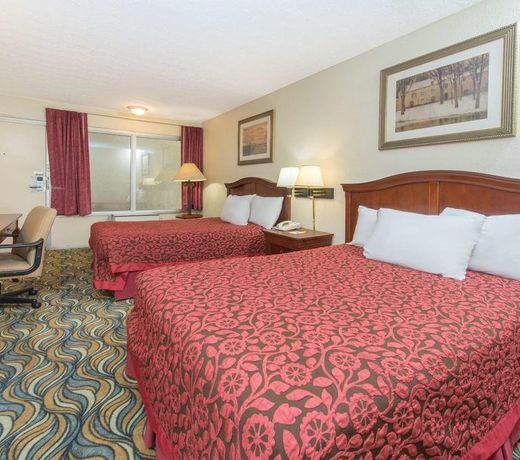 Days Inn & Suites by Wyndham Dayton North