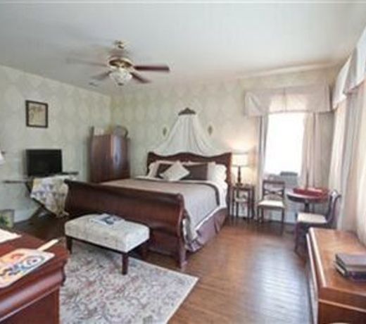 Rosen House Inn