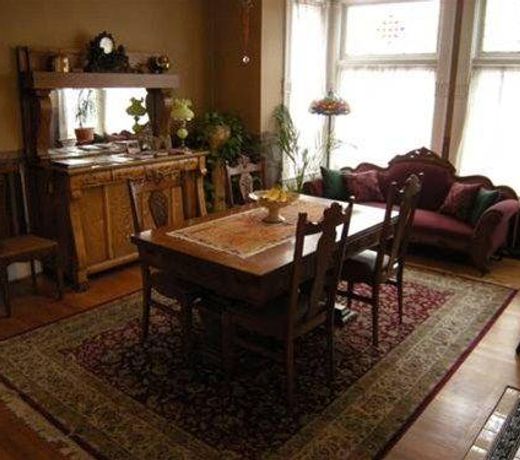 PARRISH PLACE BED AND BREAKFAST