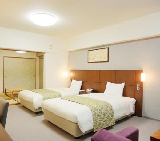 Wisterian Life Club Usami