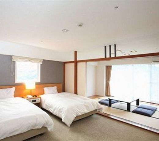 Wisterian Life Club Usami