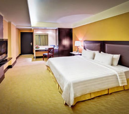 NagaWorld Hotel & Entertainment Complex