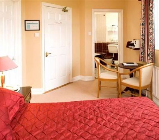 BROADMEADOW COUNTRY HOUSE