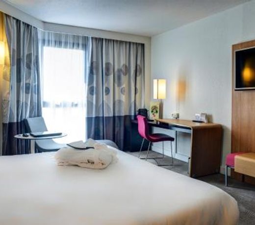 Novotel Paris Suresnes Longchamp