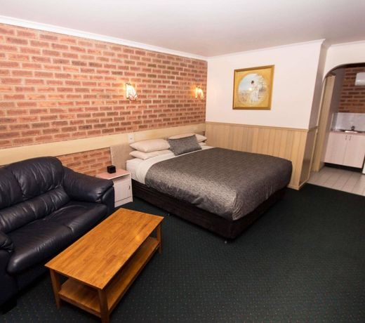 Colonial Motor Inn Bairnsdale Golden Chain Property