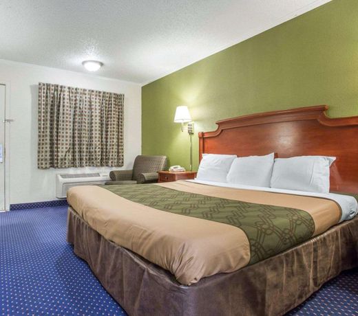 Rodeway Inn & Suites Fort Jackson