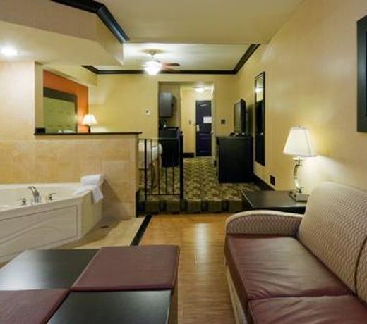Holiday Inn Express Hotel & Suites Columbia-Fort Jackson, an IHG Hotel
