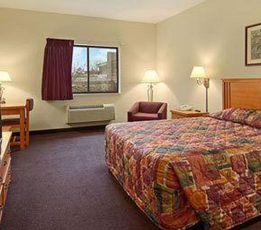 Super 8 by Wyndham Columbia East