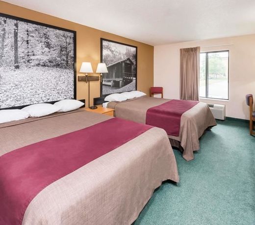 Super 8 by Wyndham Columbia Clark Lane