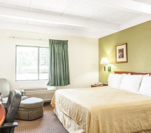 Days Inn by Wyndham Columbia I-70