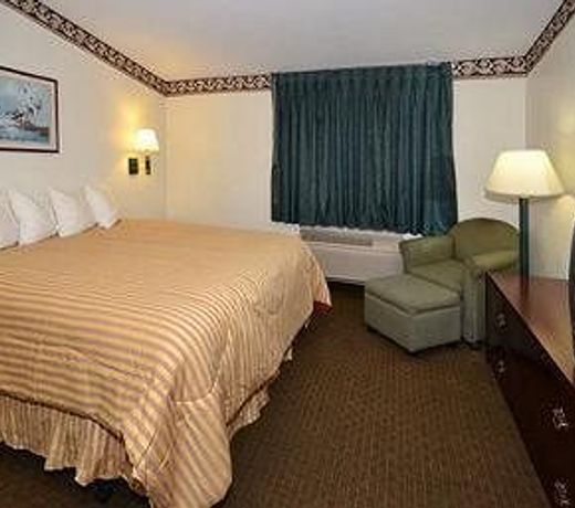 Days Inn by Wyndham Columbia I-70