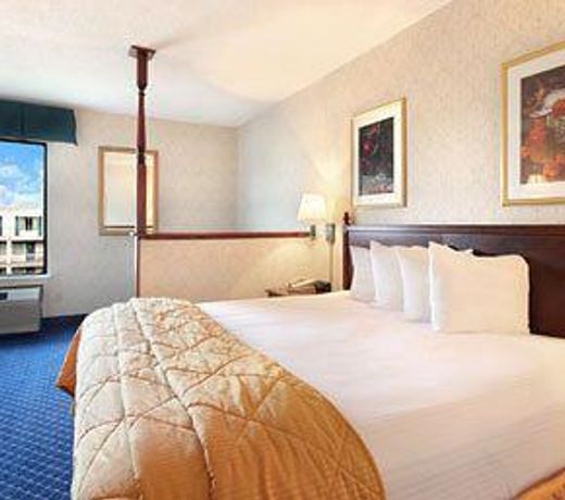 Baymont by Wyndham Greensboro/Coliseum