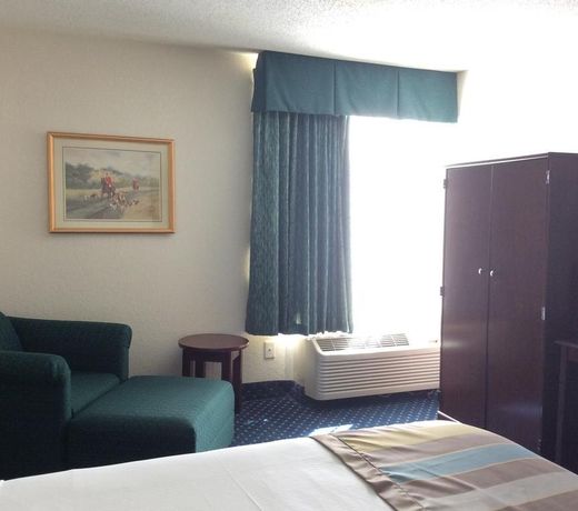 Baymont by Wyndham Greensboro/Coliseum