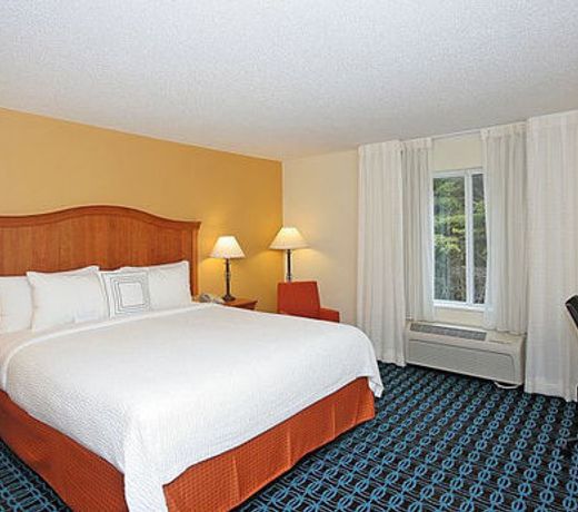 Fairfield Inn & Suites Greensboro Wendover